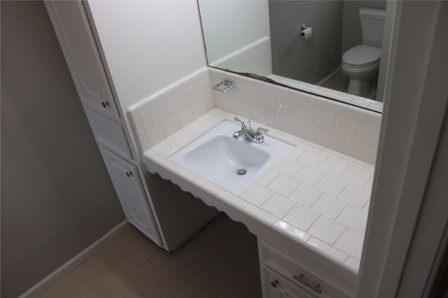 121 Mary Lane, Bacliff, TX 77518