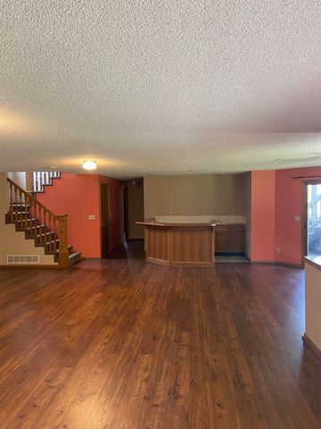 110 N Karren Ct, Wichita, KS 67212