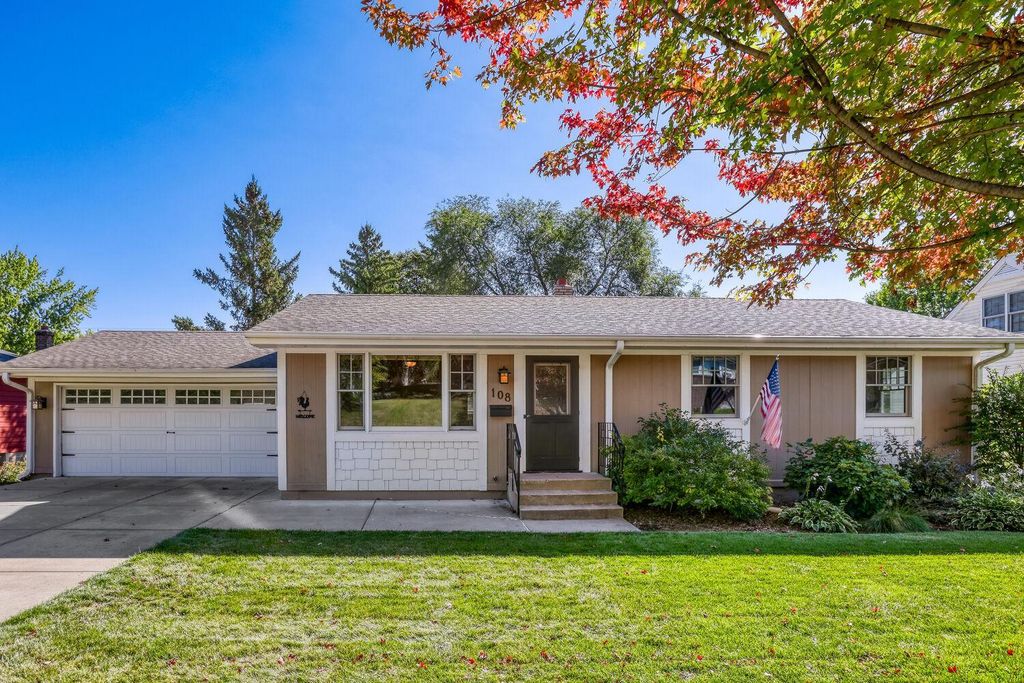 108 18th Avenue N, South Saint Paul, MN 55075 — exterior
