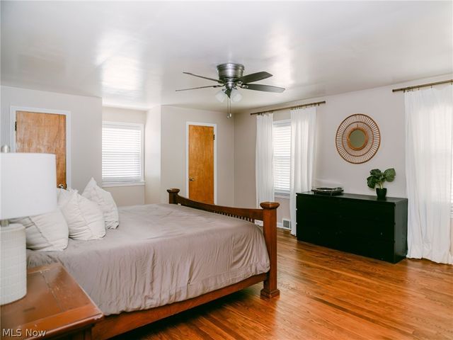 19406 Scottsdale Boulevard, Shaker Heights, OH 44122