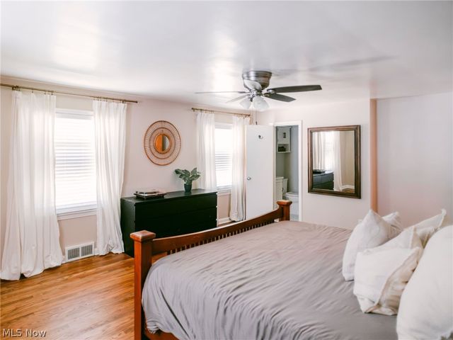 19406 Scottsdale Boulevard, Shaker Heights, OH 44122