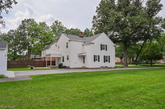 19406 Scottsdale Boulevard, Shaker Heights, OH 44122