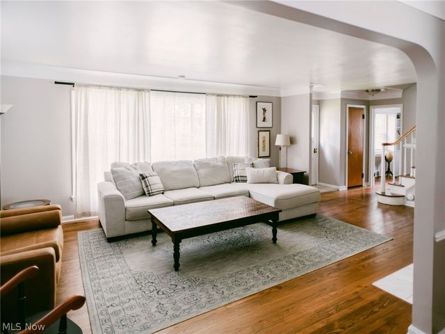 19406 Scottsdale Boulevard, Shaker Heights, OH 44122