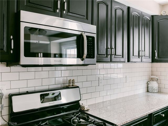 19406 Scottsdale Boulevard, Shaker Heights, OH 44122