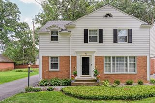 19406 Scottsdale Boulevard, Shaker Heights, OH 44122
