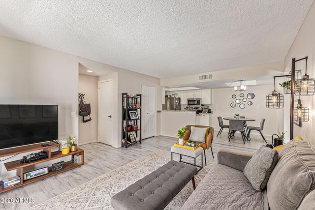 2146 W ISABELLA Avenue 122, Mesa, AZ 85202