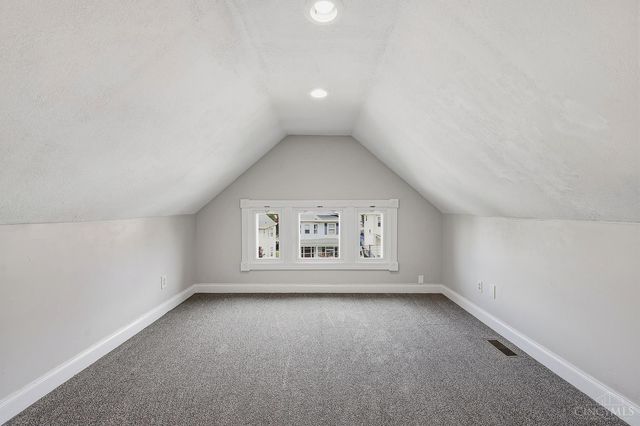 3559 Vista Avenue, Cincinnati, OH 45208