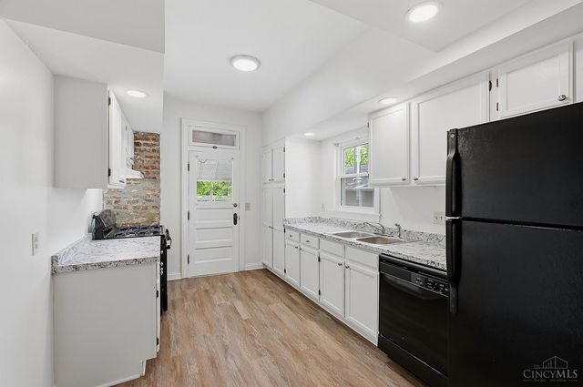 3559 Vista Avenue, Cincinnati, OH 45208