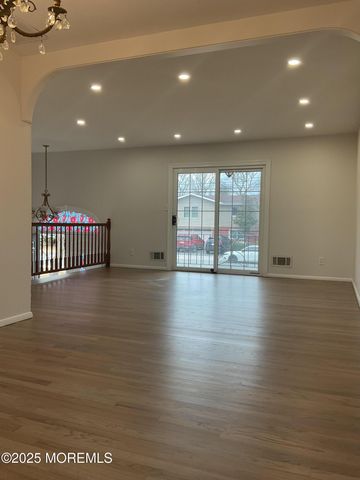 117 Greymoor Road, Howell, NJ 07731