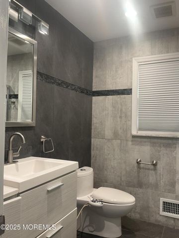 117 Greymoor Road, Howell, NJ 07731