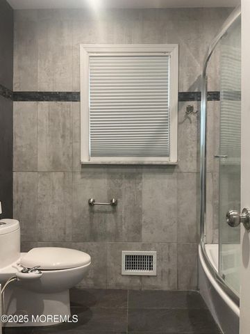 117 Greymoor Road, Howell, NJ 07731