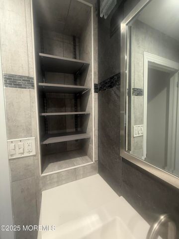 117 Greymoor Road, Howell, NJ 07731