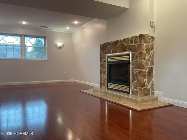 117 Greymoor Road, Howell, NJ 07731