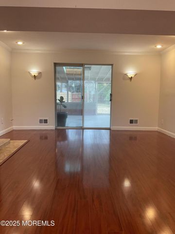 117 Greymoor Road, Howell, NJ 07731