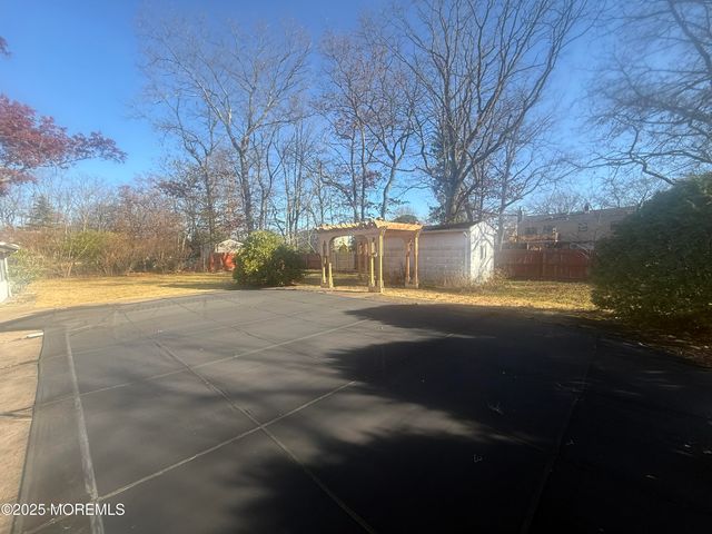 117 Greymoor Road, Howell, NJ 07731