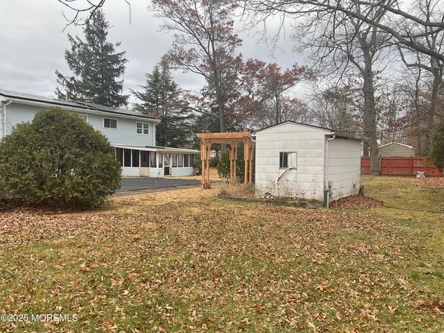 117 Greymoor Road, Howell, NJ 07731