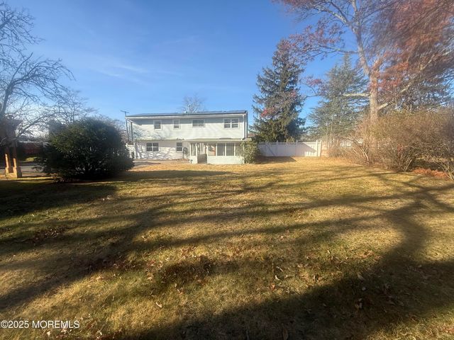 117 Greymoor Road, Howell, NJ 07731