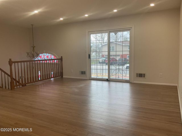 117 Greymoor Road, Howell, NJ 07731