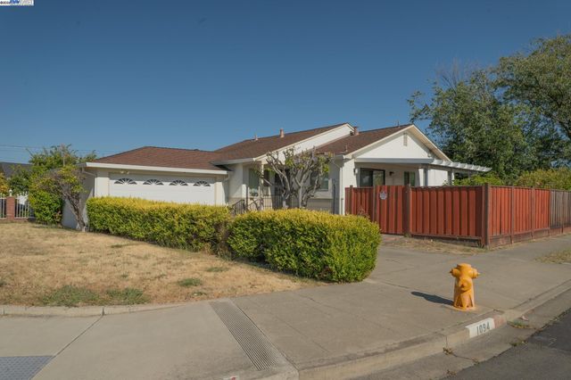 1094 Marlowe Ln, Hayward, CA 94544