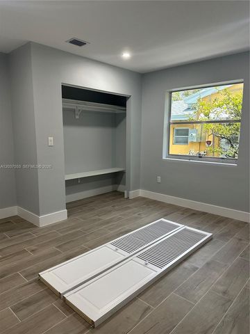 1628 NW 15th Street 1628, Miami, FL 33125