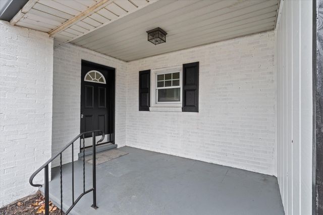 27644 E Fawn River Road, Sturgis Twp, MI 49091