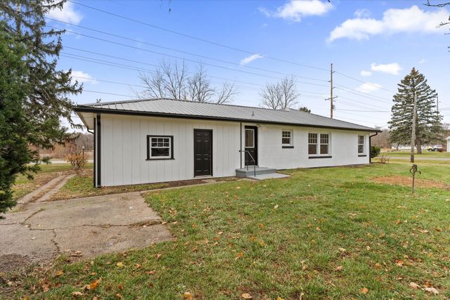 27644 E Fawn River Road, Sturgis Twp, MI 49091