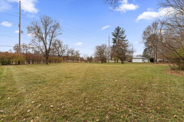 27644 E Fawn River Road, Sturgis Twp, MI 49091