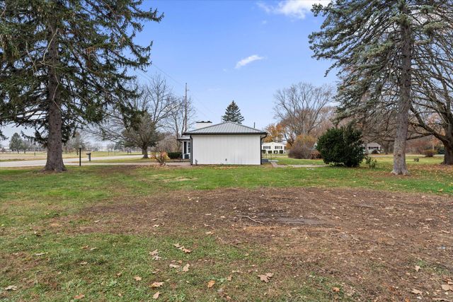 27644 E Fawn River Road, Sturgis Twp, MI 49091