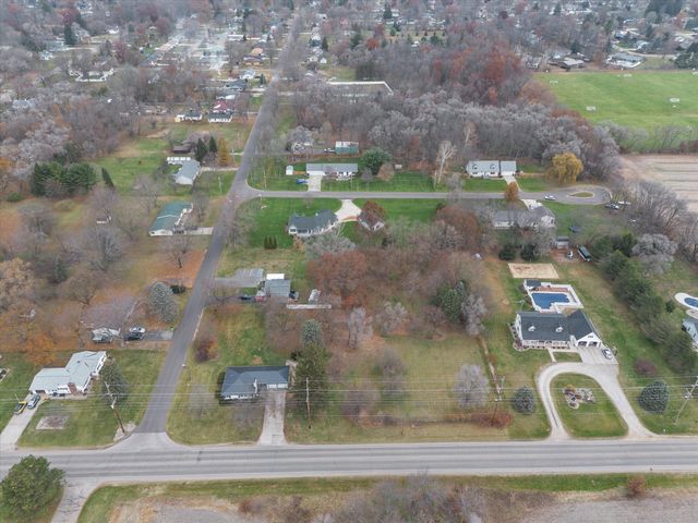 27644 E Fawn River Road, Sturgis Twp, MI 49091