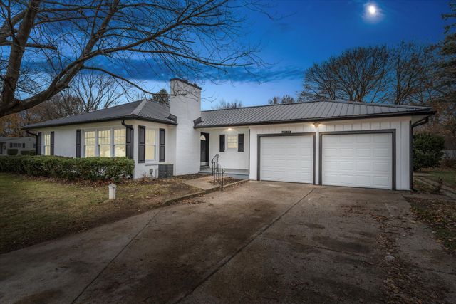 27644 E Fawn River Road, Sturgis Twp, MI 49091