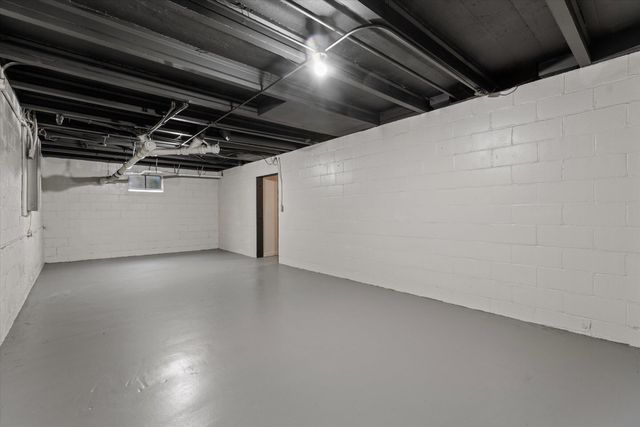 27644 E Fawn River Road, Sturgis Twp, MI 49091