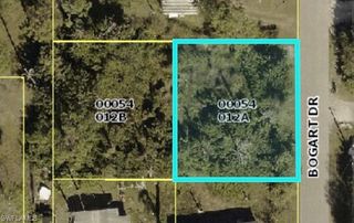 7818 Bogart DR, North Fort Myers, FL 33917