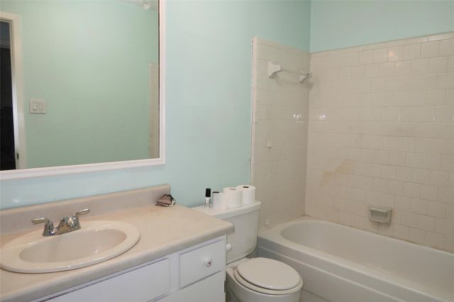 10339 Gulfstream Lane, Sugar Land, TX 77498