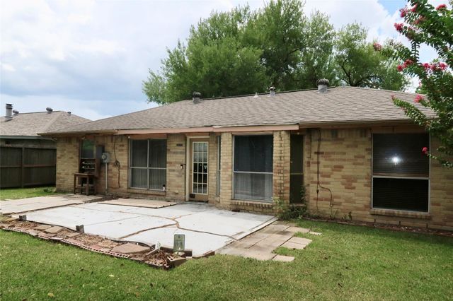 10339 Gulfstream Lane, Sugar Land, TX 77498