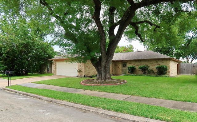 10339 Gulfstream Lane, Sugar Land, TX 77498