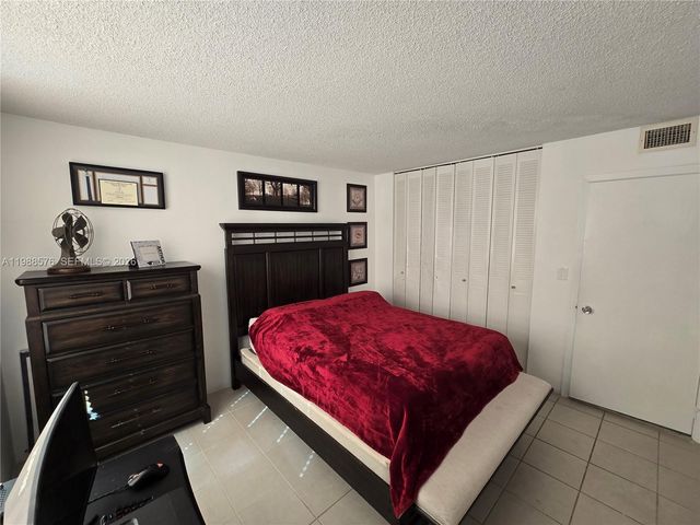 2750 NE 183rd Street 2205 T, Aventura, FL 33160