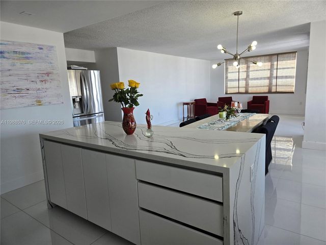 2750 NE 183rd Street 2205 T, Aventura, FL 33160