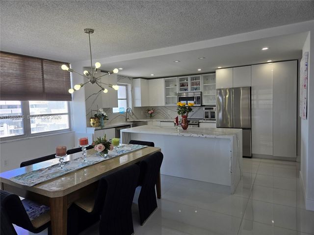 2750 NE 183rd Street 2205 T, Aventura, FL 33160