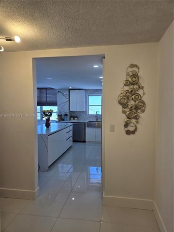 2750 NE 183rd Street 2205 T, Aventura, FL 33160
