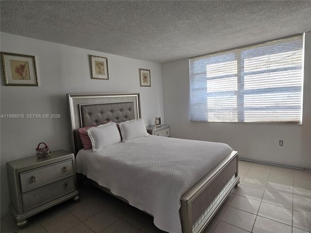 2750 NE 183rd Street 2205 T, Aventura, FL 33160
