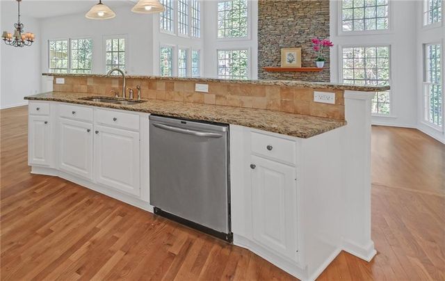 11895 Leeward Walk Circle, Alpharetta, GA 30005