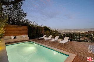 8620 Skyline Drive, Los Angeles, CA 90046