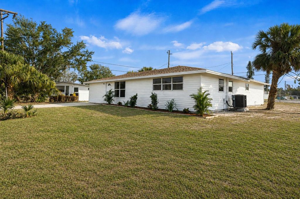 6211 CORNELL ROAD, BRADENTON, FL 34207 — photo 2