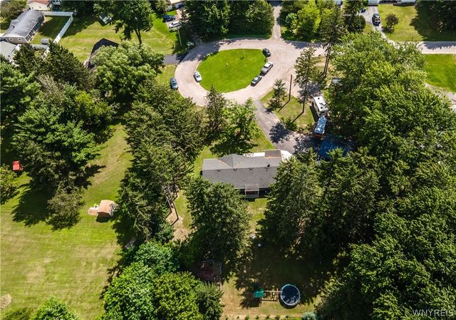 2964 Rosemarie Circle, Newfane, NY 14108