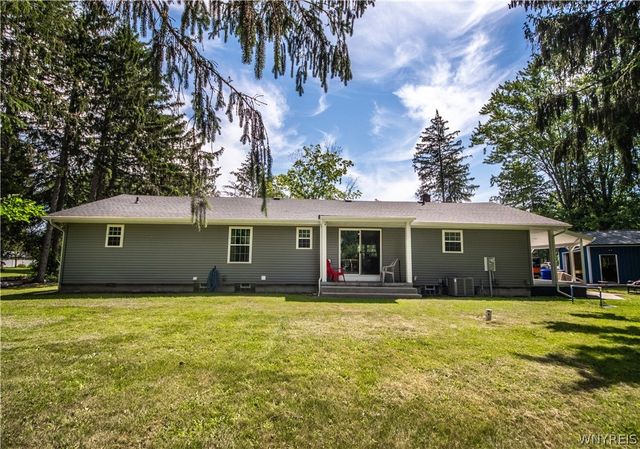 2964 Rosemarie Circle, Newfane, NY 14108
