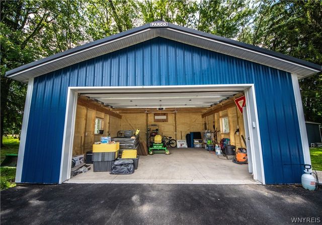 2964 Rosemarie Circle, Newfane, NY 14108