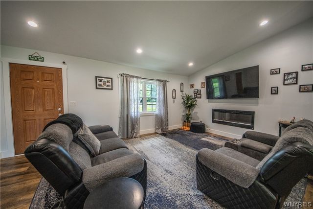 2964 Rosemarie Circle, Newfane, NY 14108