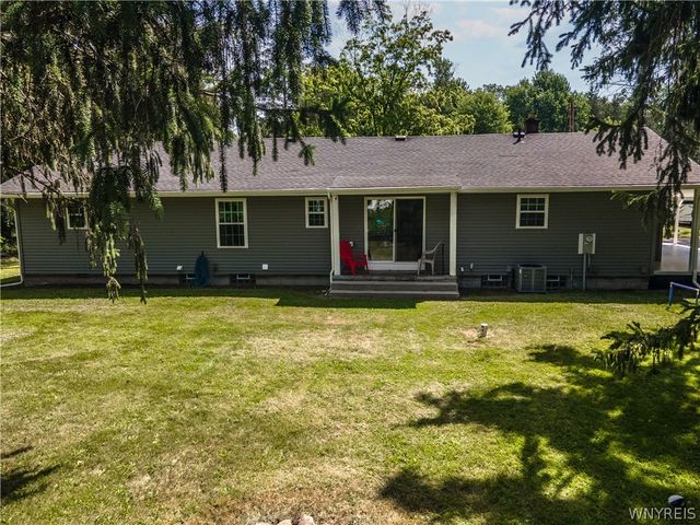 2964 Rosemarie Circle, Newfane, NY 14108