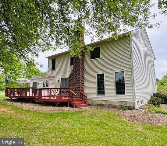 91 PRIDES XING, Shenandoah Junction, WV 25442
