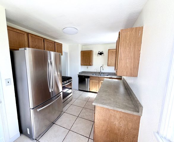 1242 E 460 S, Provo, UT 84606